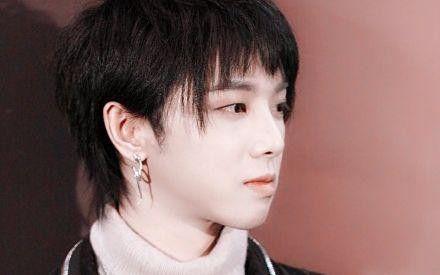 吃瓜八卦娱乐圈宋亚轩,娱乐圈的瓜田,他的成长与蜕变